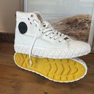 BRAND NEW Palladium L’Originale Depuis 1947 High-Tops